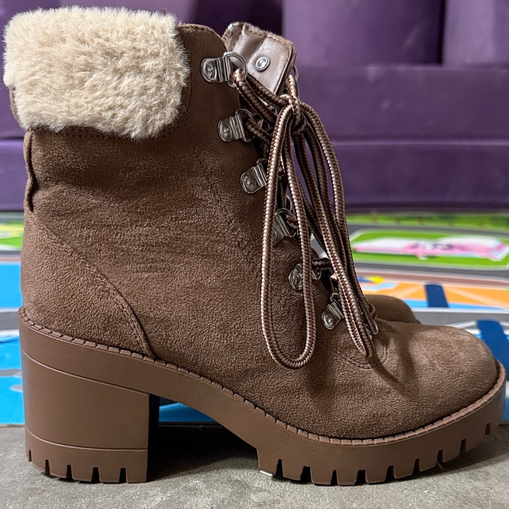 TOP Moda Brown Lace Up Boots with Fur Trim